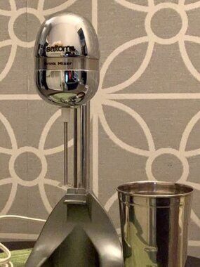 NEW! SALTON DRINK MIXER. Electric. Stainless Steel. Retro style. OBO